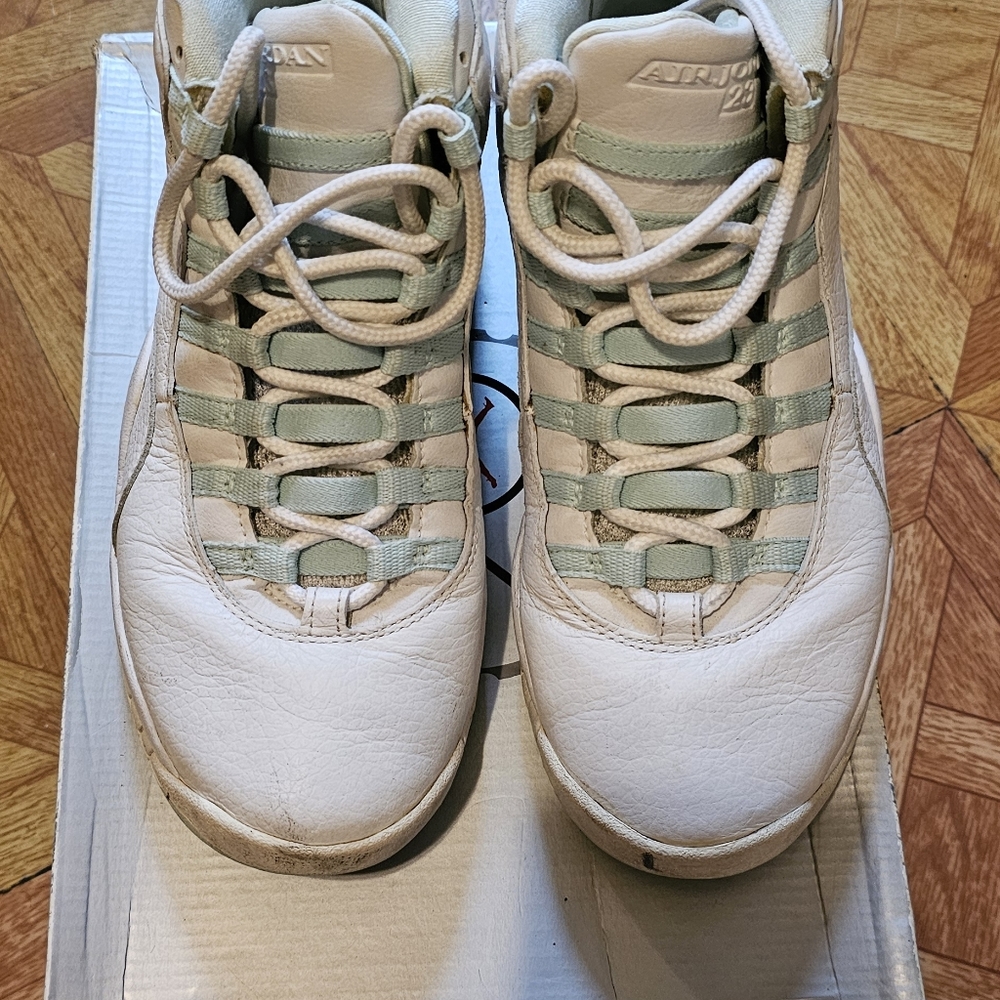 Jordan 10 Retro White & Ice Green 2005 Vintage Sneakers